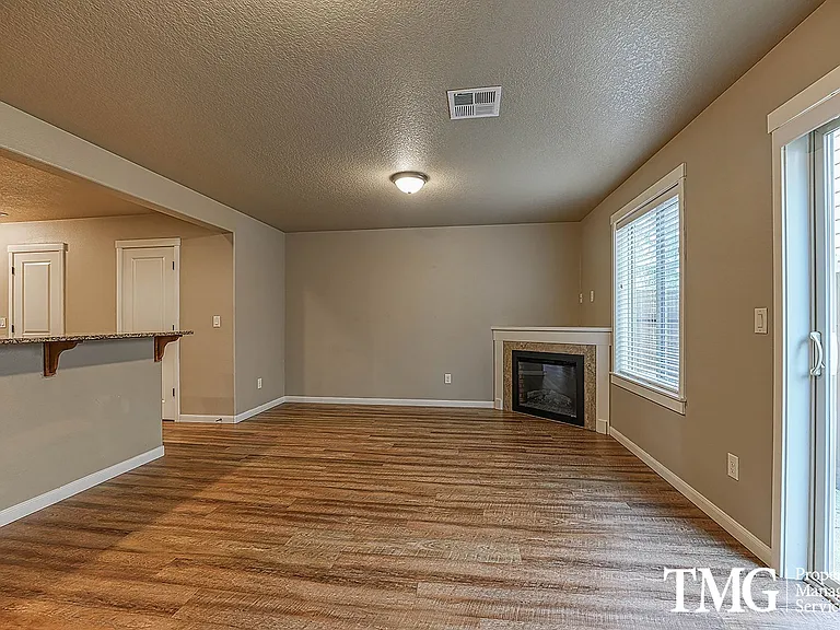 9807 NE 76th Way — Photo 11