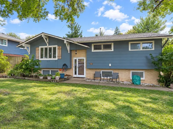 8194 Sunrise Blvd, Clive, IA 50325