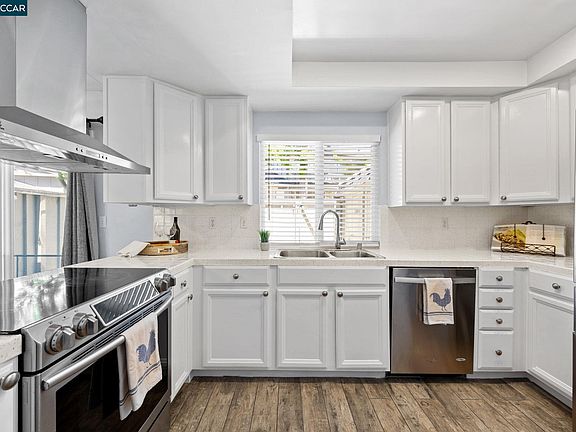 2nd image of 2749 Fountainhead Dr