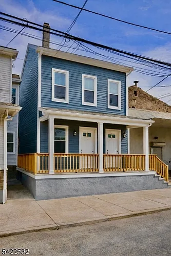 68 Arch St #1 Photo 1