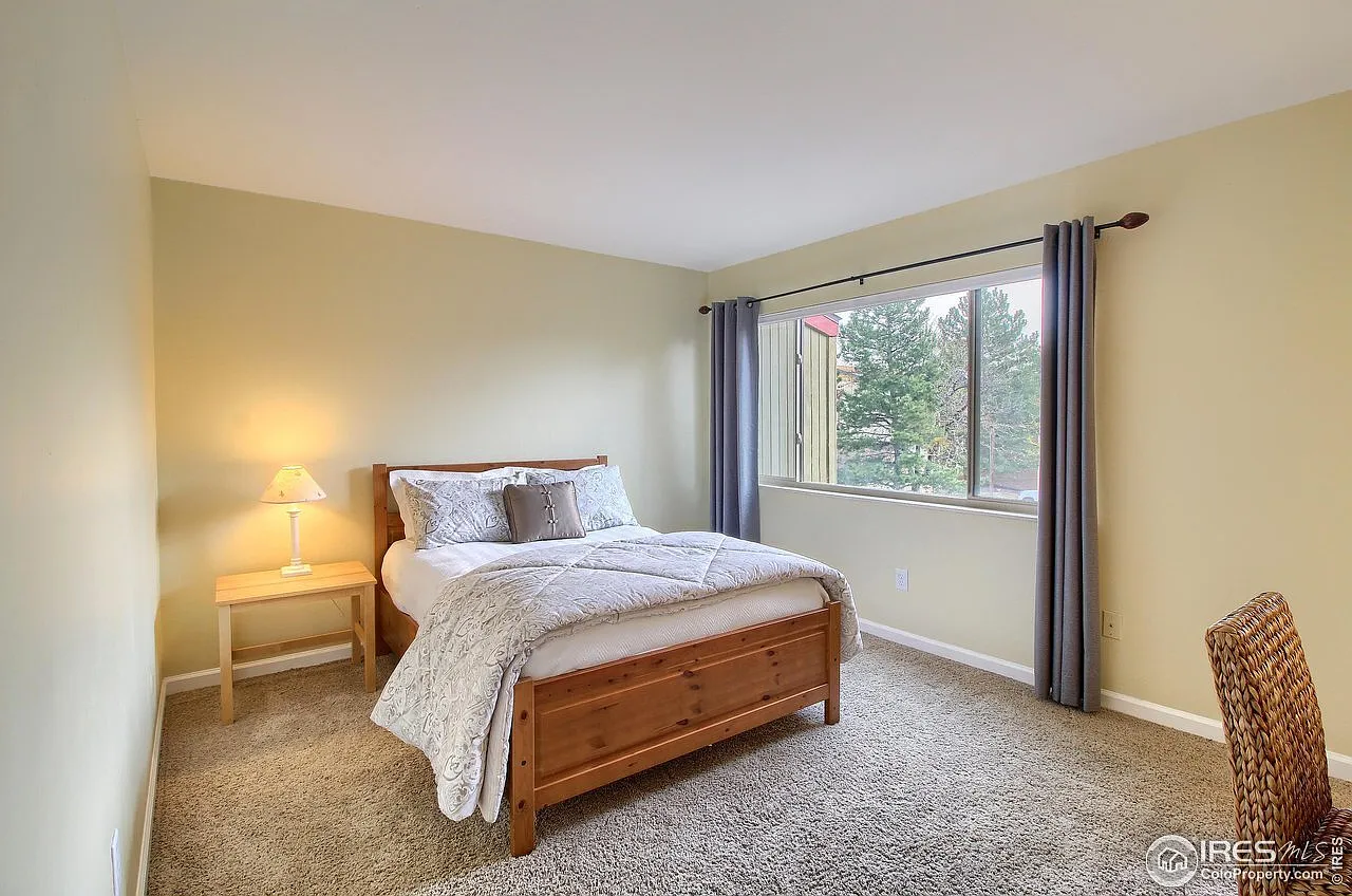 855 West Moorhead Circle - A — Photo 2