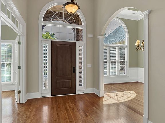 4th image of 6068 Brentwood Chase Dr