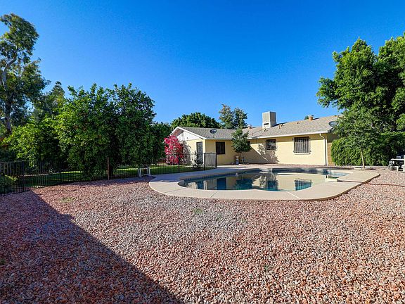 3rd image of 4027 W Camino Acequia