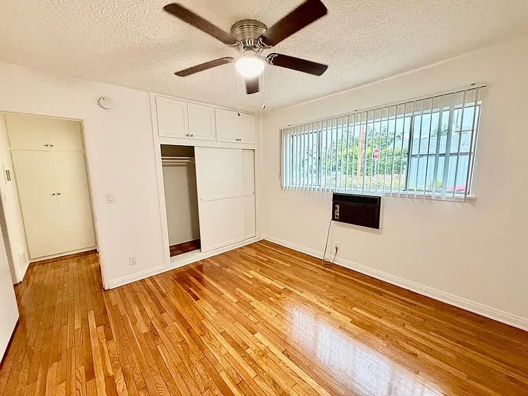 956 Wilcox Avenue — Photo 30