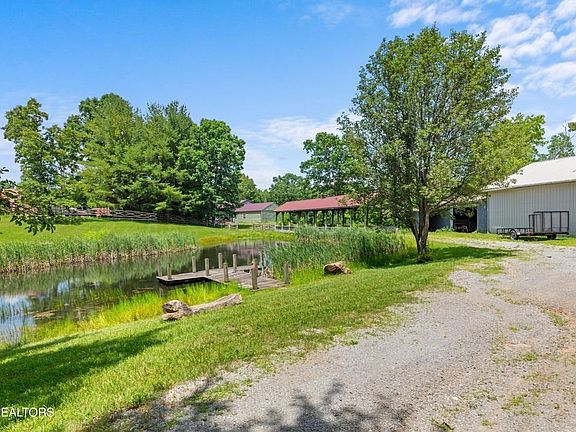 5th image of 1036 Dye Rd