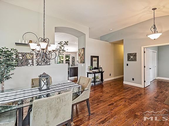 5th image of 4622 Firtree Ln