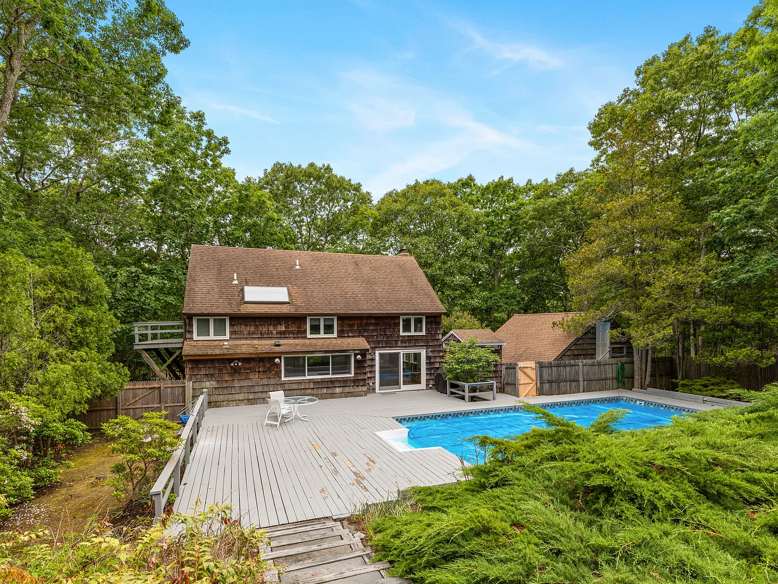 Private Hamptons Getaway — Photo 3