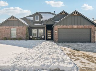 27712 E 107th St S, Coweta, OK 74429