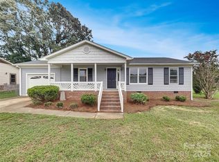 4609 Cottonwood Ln, Gastonia, NC 28052