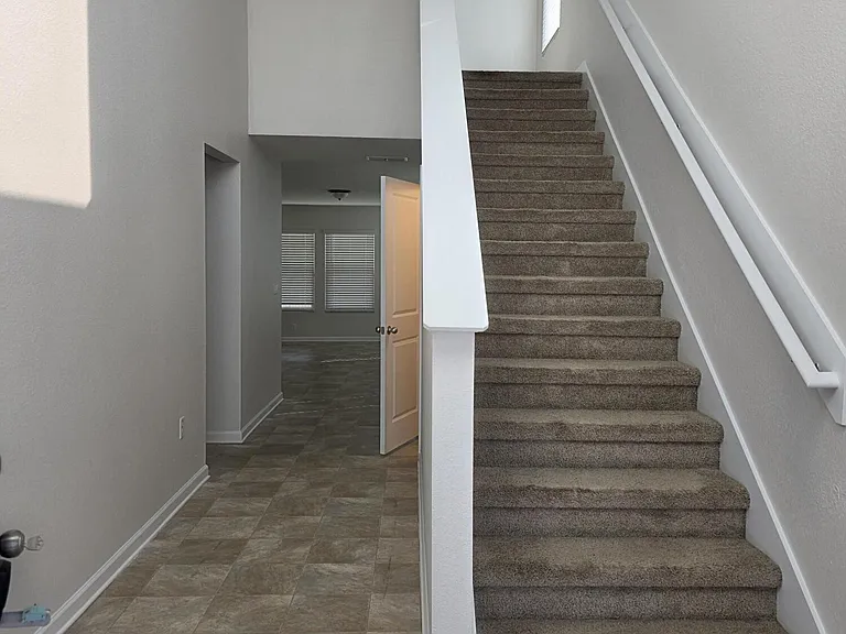 2537 Wisdom Ct — Photo 4