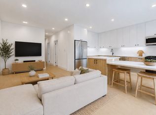 33 Kirknewton Rd #101, Toronto, ON M6E3X9