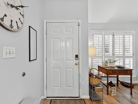 5th image of 800 Whispering Village Cir