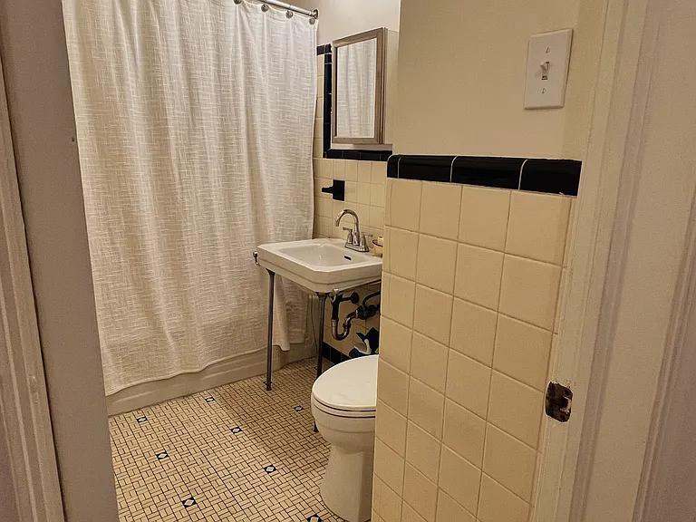 15820 Van Aken Blvd #202 — Photo 8