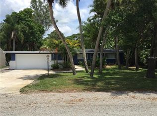 8911 Phyliss Ave, Sarasota, FL 34231