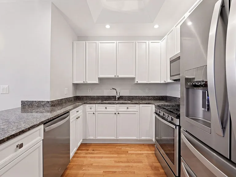 814 W Hubbard St #4 — Photo 10