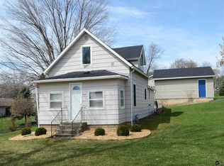1725 Oak St, Baraboo, WI 53913