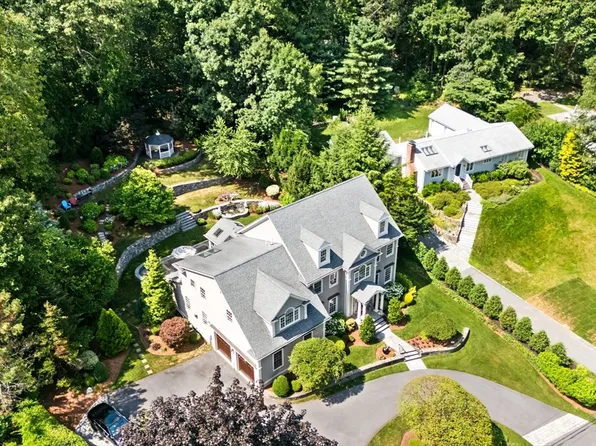 143 Lincoln St, Lexington, MA 02421