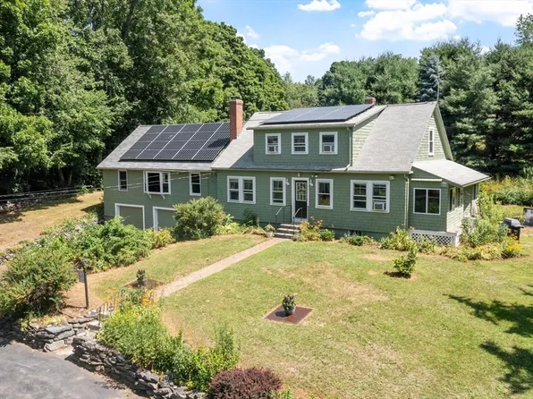 361 Mulpus Rd, Lunenburg, MA 01462