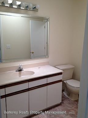 4th image of 4749 Bristol Cir