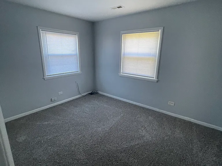 15032 Dorchester Ave #1W — Photo 10