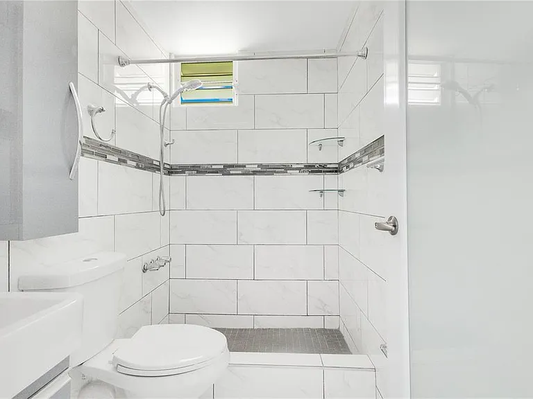 AVE. TRIOVEGABAJENO Cond. Torre Vista — Photo 13