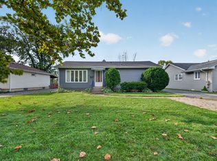 583 E 4th St, Lockport, IL 60441
