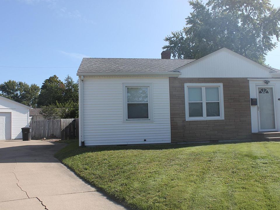 1st image of 3213 24 1/2 Street Ct