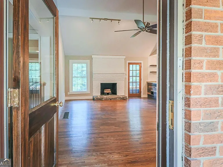 99 Woodvalley Dr — Photo 3