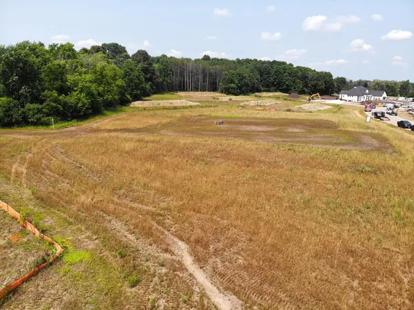 Lt4 AUTUMN TRACE COURT, New Berlin, WI 53151