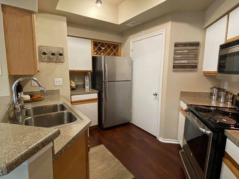 Waters Edge Apartment Homes — Photo 83