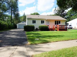 2930 S Catherine St, Lansing, MI 48911