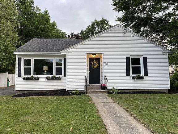 2nd image of 88 John St