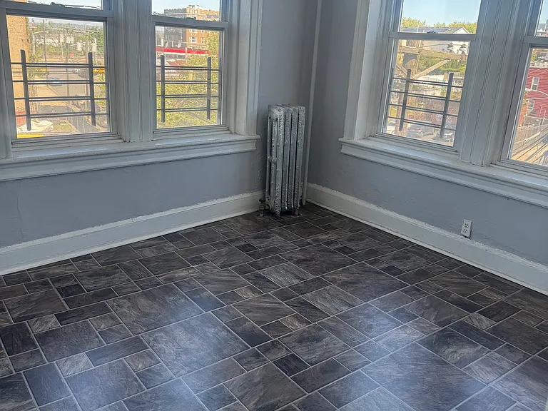 239 Beacon Ave #12 — Photo 3