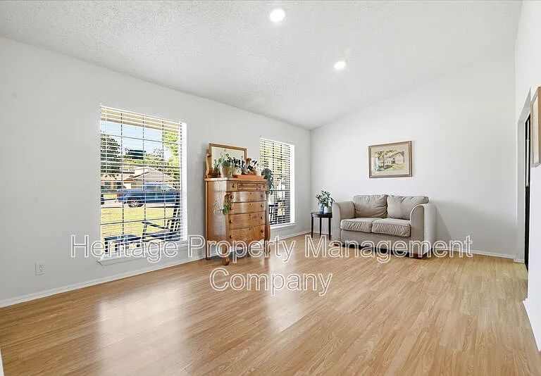 13402 Langtry St — Photo 4