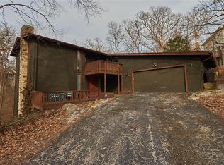 452 Oak Hill Dr, Lake Saint Louis, MO 63367