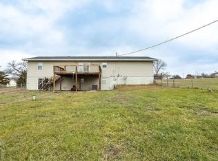 20370 Simmons Rd, Waynesville, MO 65583