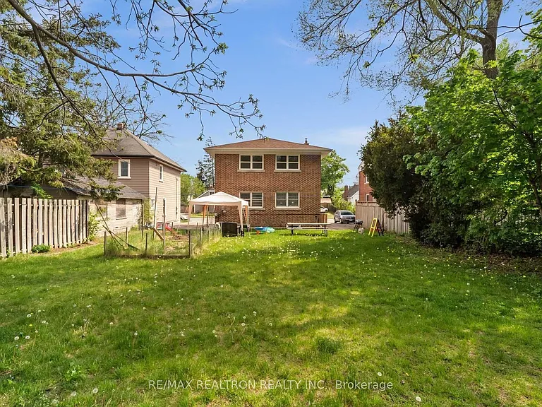68 John St #LOWER — Photo 9