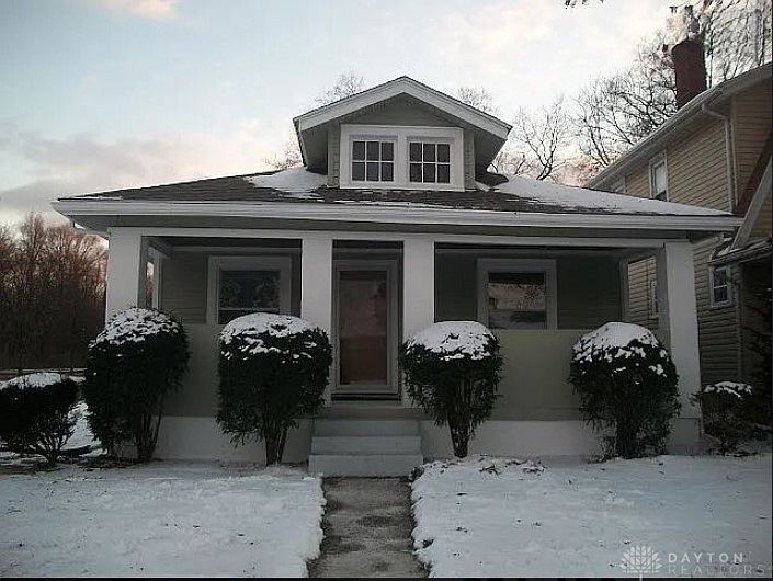 1st image of 352 Fernwood Ave