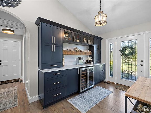 3rd image of 5297 Millennium Ct