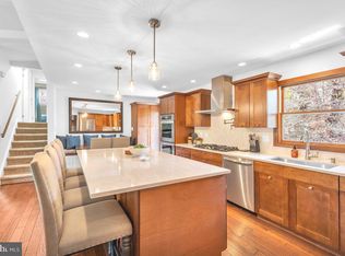 2 Pin Oak Trl, Medford, NJ 08055