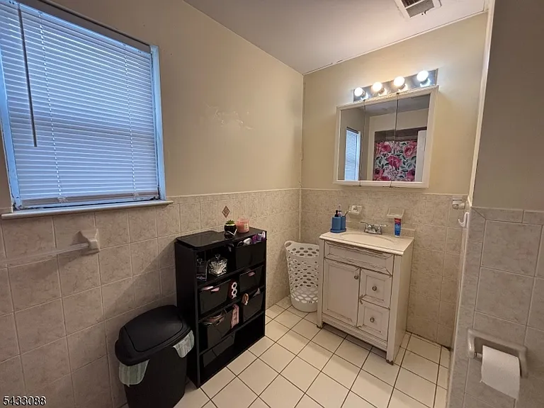 76 Port Ave #2 — Photo 10