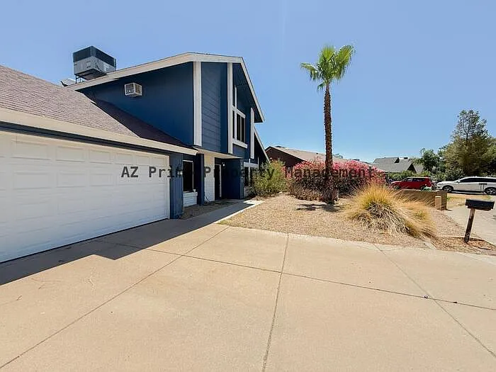 4 bed, 3.0 bath, 1971 sqft, $2,795 — Photo 4