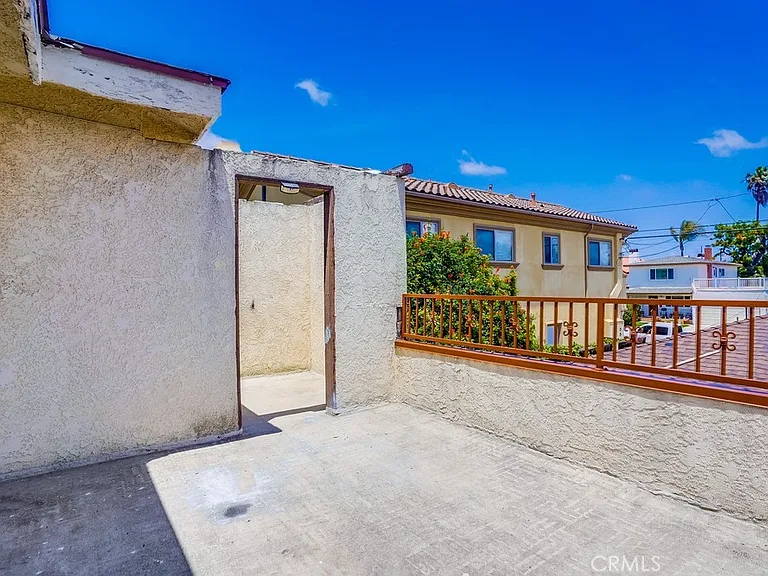 1307 Mackay Ln — Photo 41