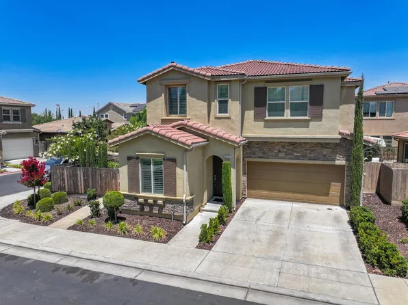 2018 E Corneliuson Dr, Fresno, CA 93730