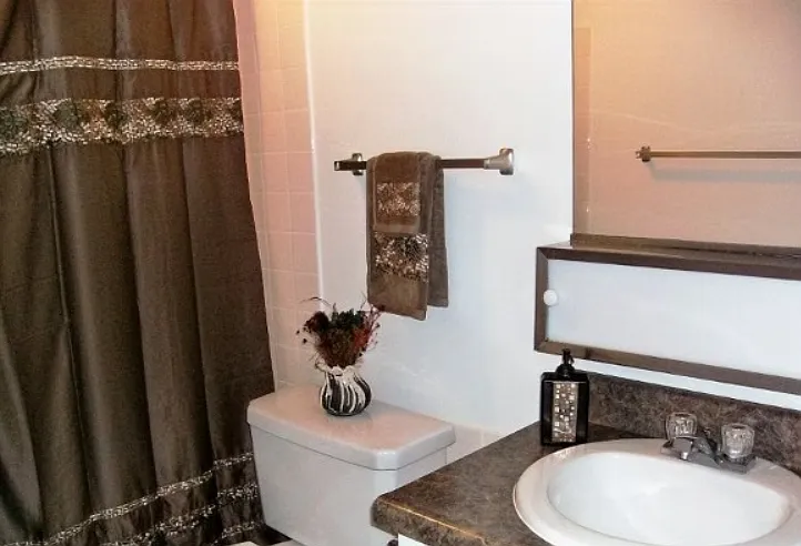 Executive House Apartments — Photo 3