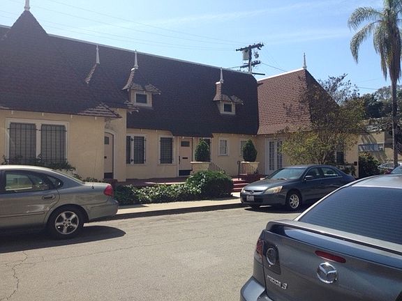 3rd image of 2208 E Lowena Dr