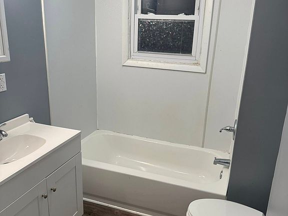 2nd image of 516 Hamline Ave #518