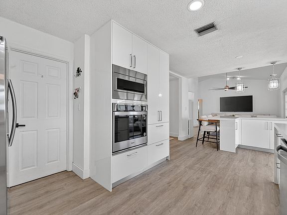 4th image of 7816 Sunflower Drive