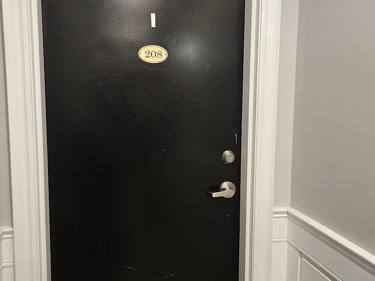54 King St E #208 — Photo 9
