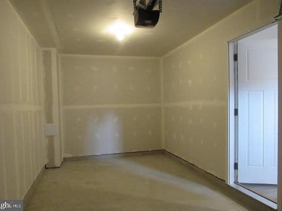 4th image of 1744 Scenic Loop